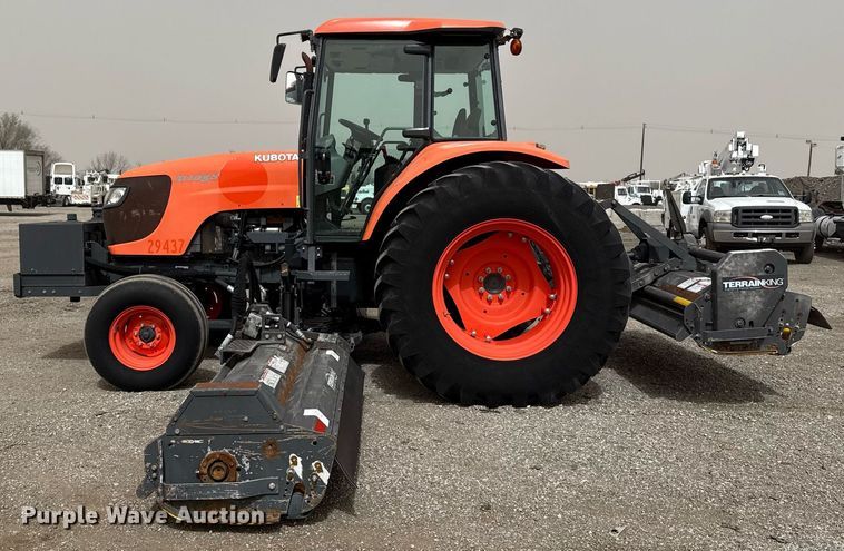 image for item EG2656 2014 Kubota M108S tractor