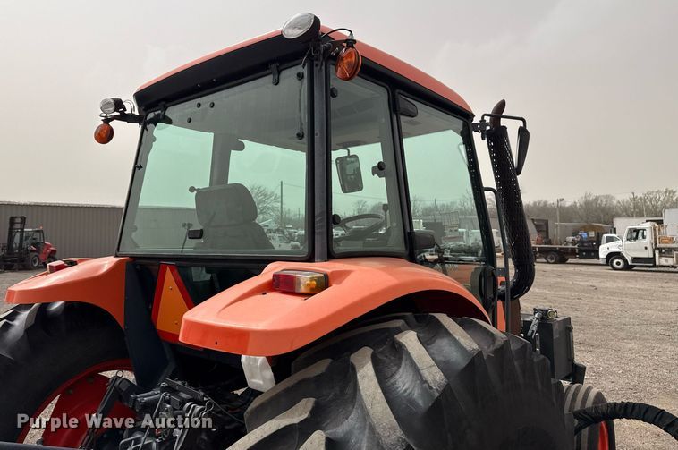 image for item EG2656 2014 Kubota M108S tractor