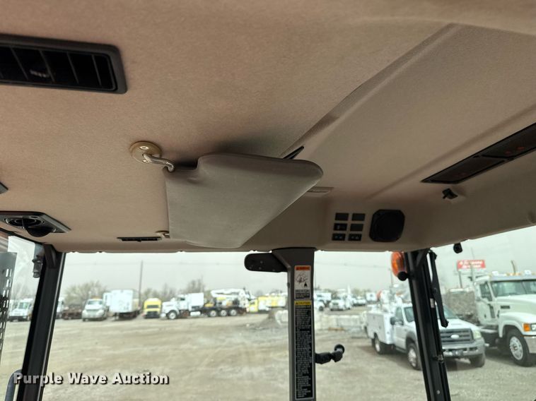 image for item EG2656 2014 Kubota M108S tractor