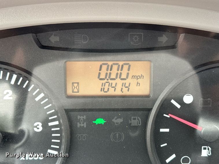 image for item EG2656 2014 Kubota M108S tractor