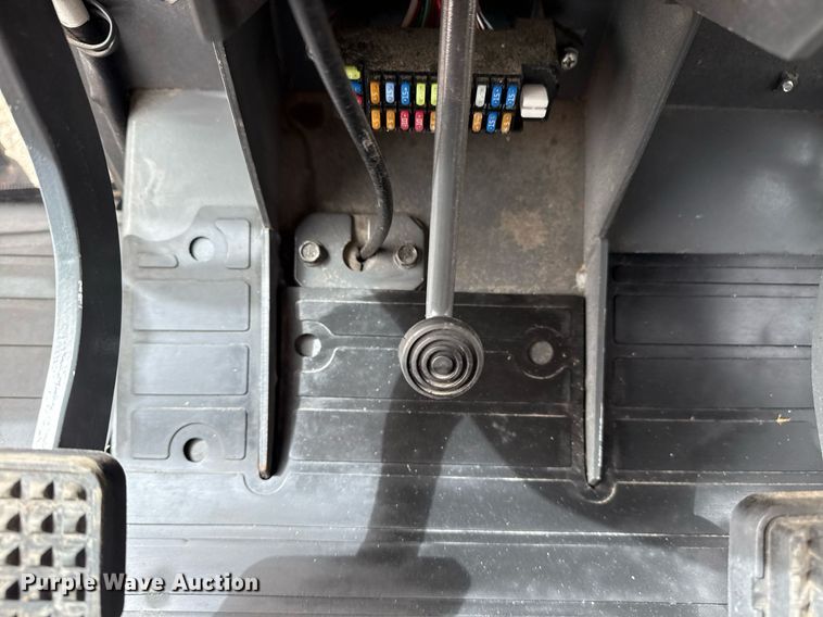 image for item EG2656 2014 Kubota M108S tractor