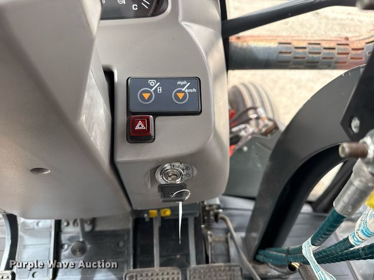 image for item EG2656 2014 Kubota M108S tractor