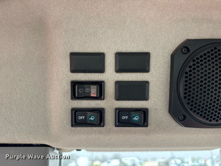 image for item EG2656 2014 Kubota M108S tractor