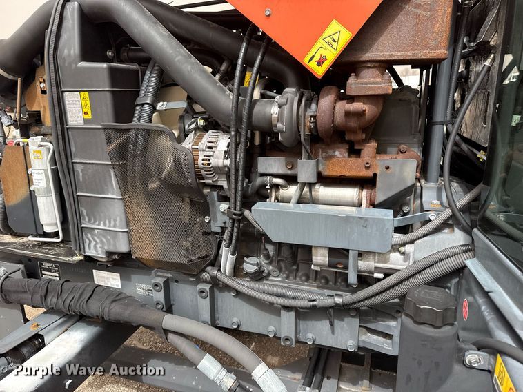 image for item EG2656 2014 Kubota M108S tractor