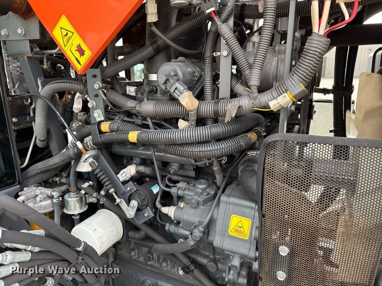 image for item EG2656 2014 Kubota M108S tractor