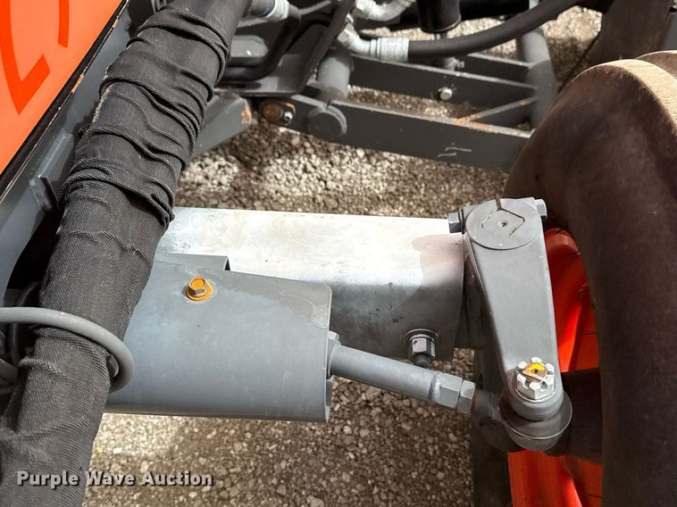 image for item EG2656 2014 Kubota M108S tractor