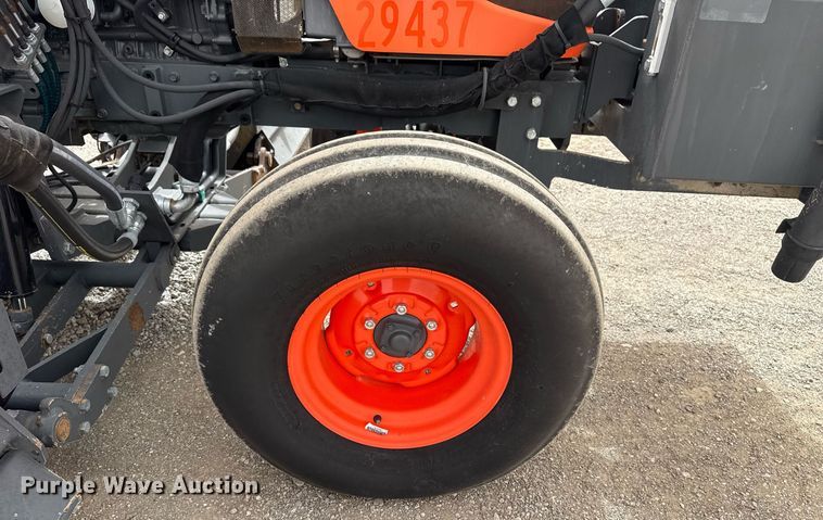 image for item EG2656 2014 Kubota M108S tractor