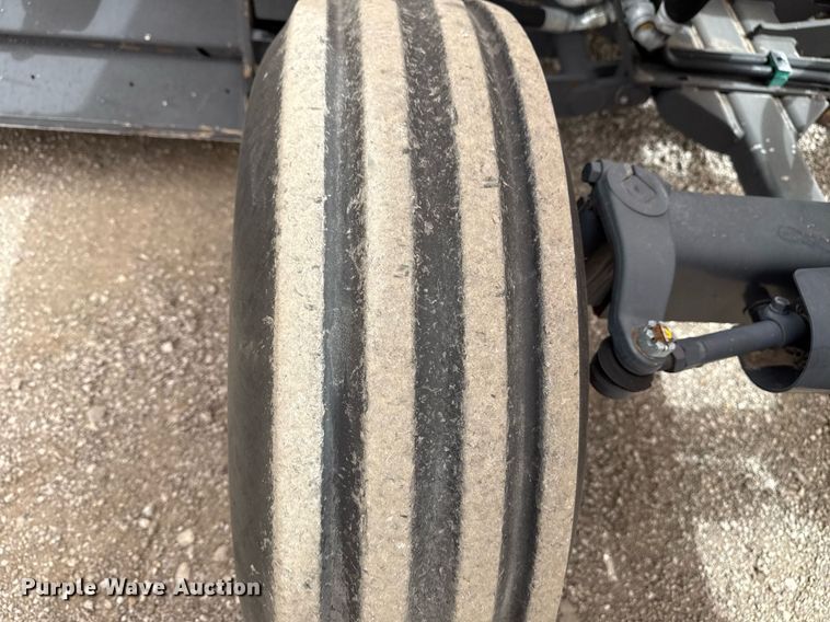 image for item EG2656 2014 Kubota M108S tractor