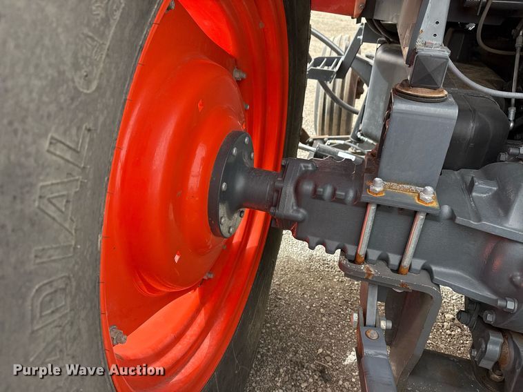 image for item EG2656 2014 Kubota M108S tractor