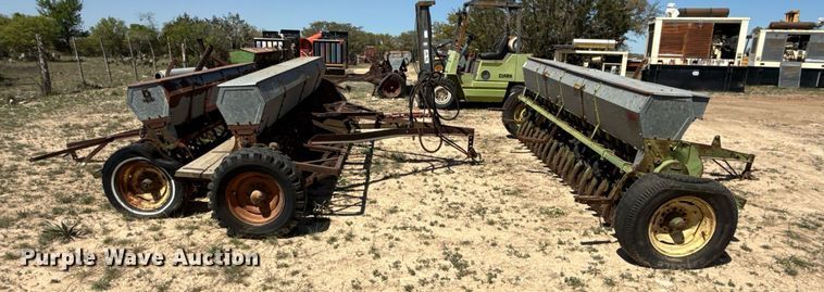 image for item EJ3521 (3) John Deere grain drills