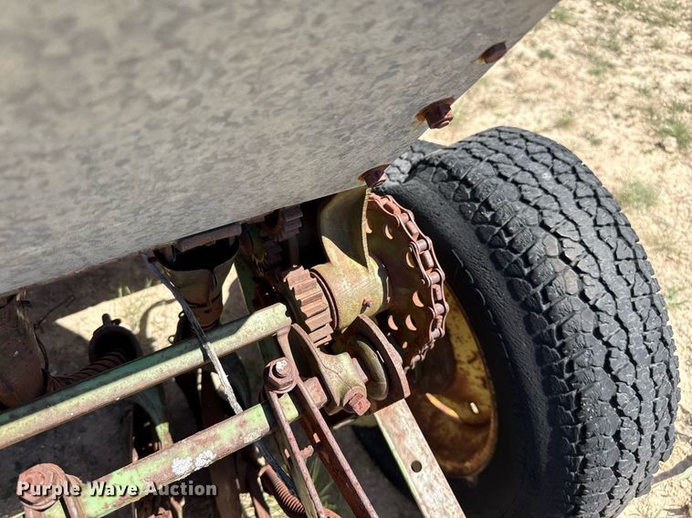 image for item EJ3521 (3) John Deere grain drills