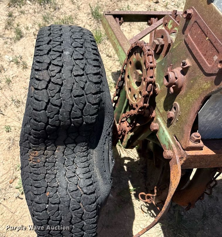 image for item EJ3521 (3) John Deere grain drills