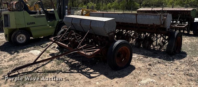 image for item EJ3522 (3) grain drills