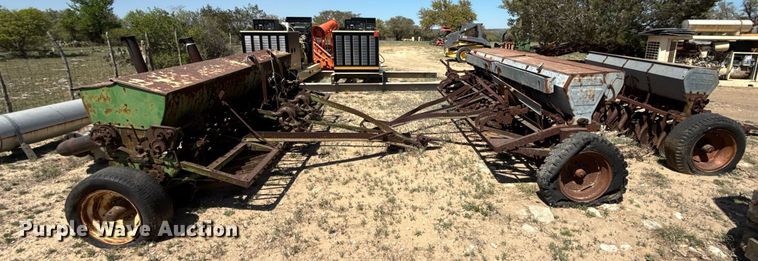 image for item EJ3522 (3) grain drills