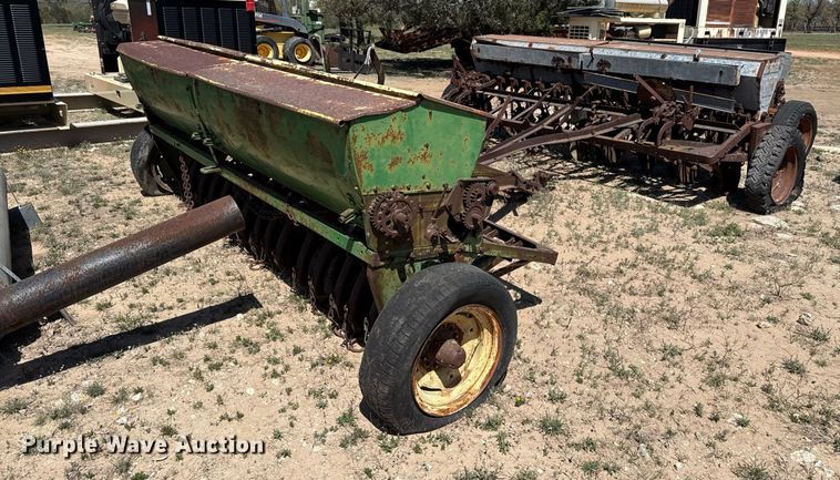 image for item EJ3522 (3) grain drills