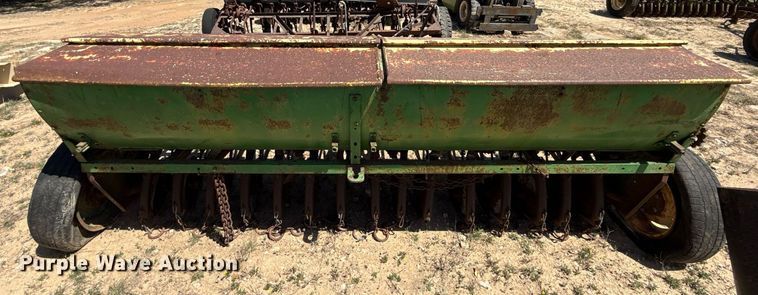 image for item EJ3522 (3) grain drills