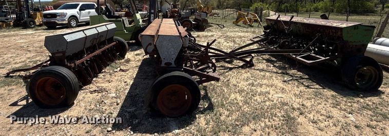 image for item EJ3522 (3) grain drills