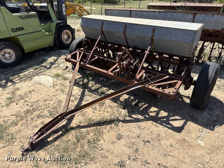 image for item EJ3522 (3) grain drills