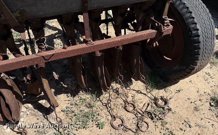 image for item EJ3522 (3) grain drills