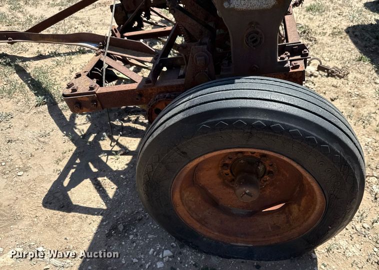 image for item EJ3522 (3) grain drills