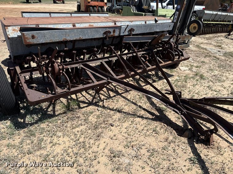 image for item EJ3522 (3) grain drills