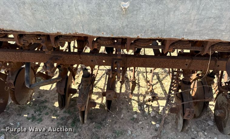 image for item EJ3522 (3) grain drills