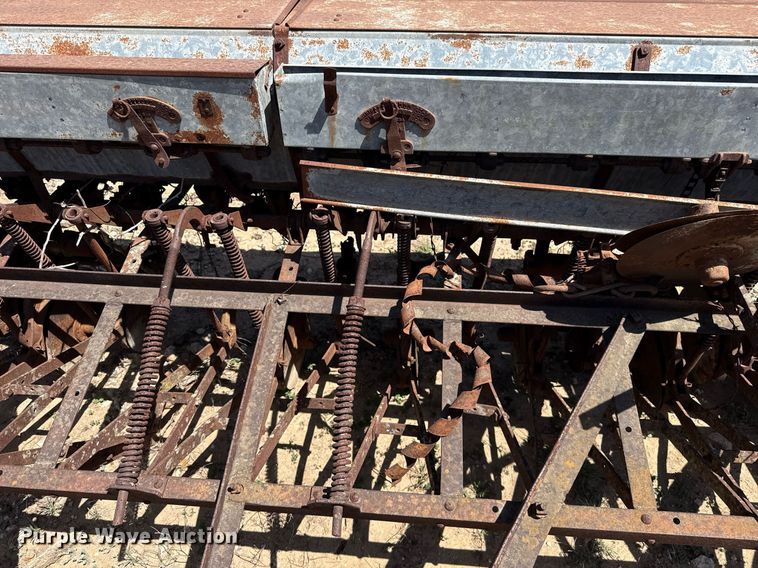 image for item EJ3522 (3) grain drills