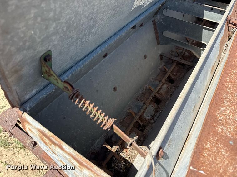 image for item EJ3522 (3) grain drills