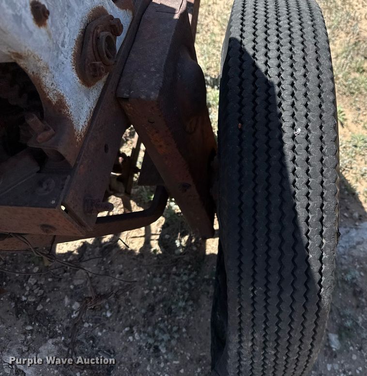 image for item EJ3522 (3) grain drills