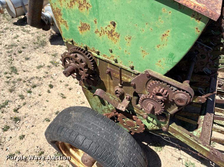 image for item EJ3522 (3) grain drills