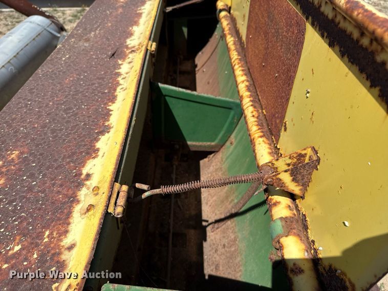 image for item EJ3522 (3) grain drills