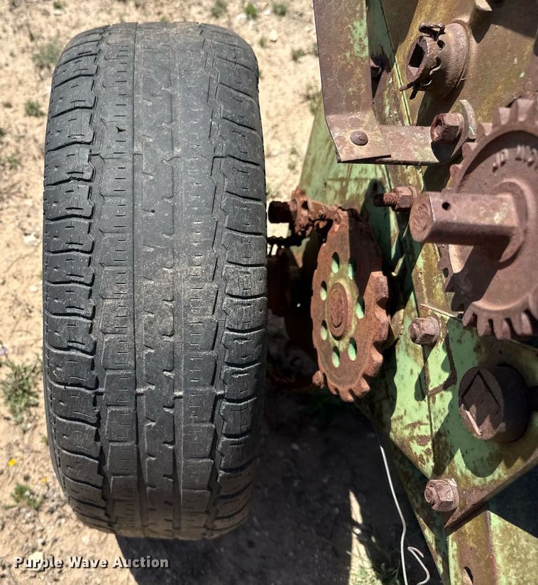 image for item EJ3522 (3) grain drills