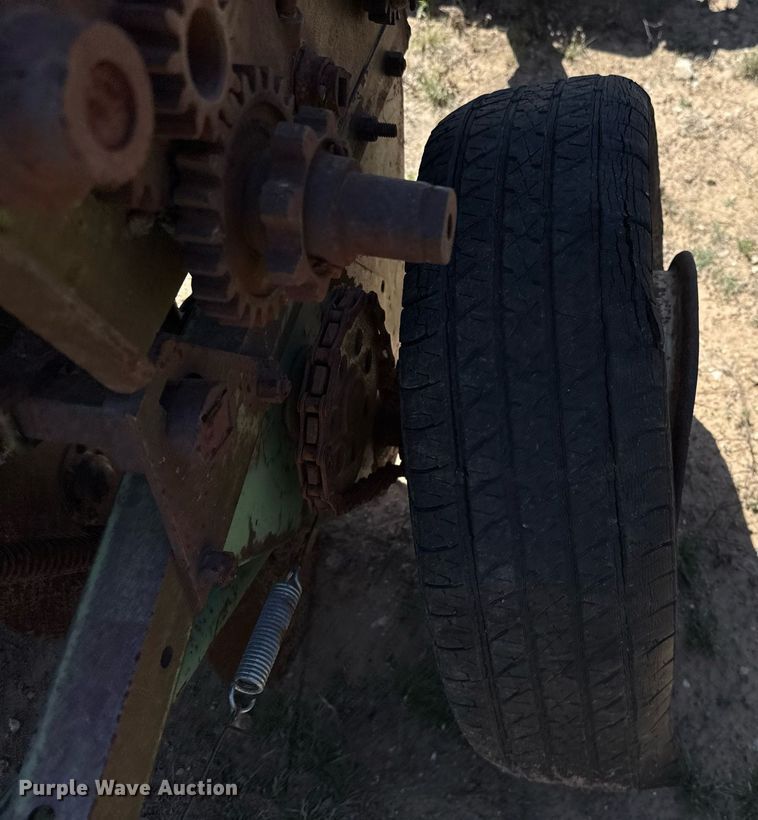 image for item EJ3522 (3) grain drills