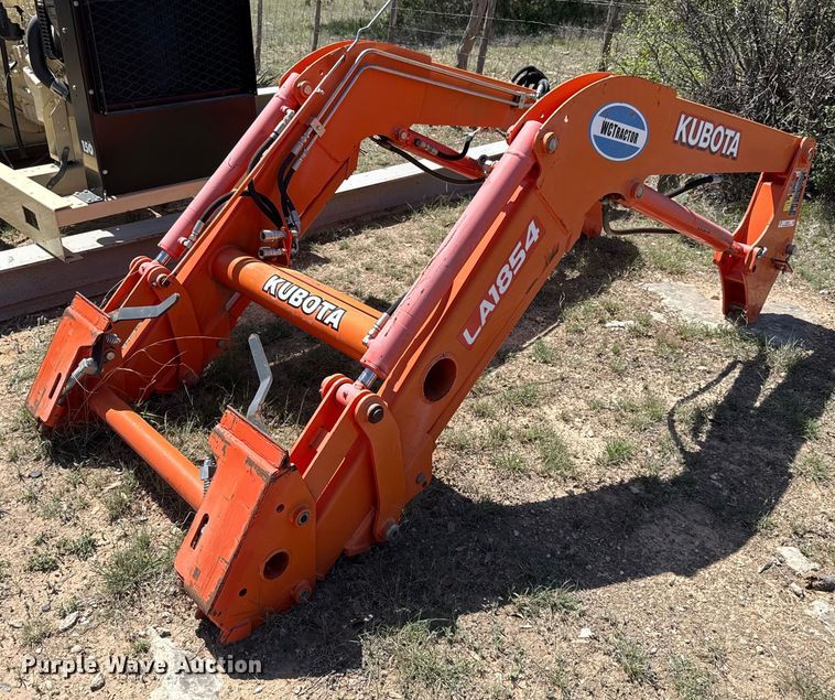 image for item EJ3523 Kubota LA1854S loader