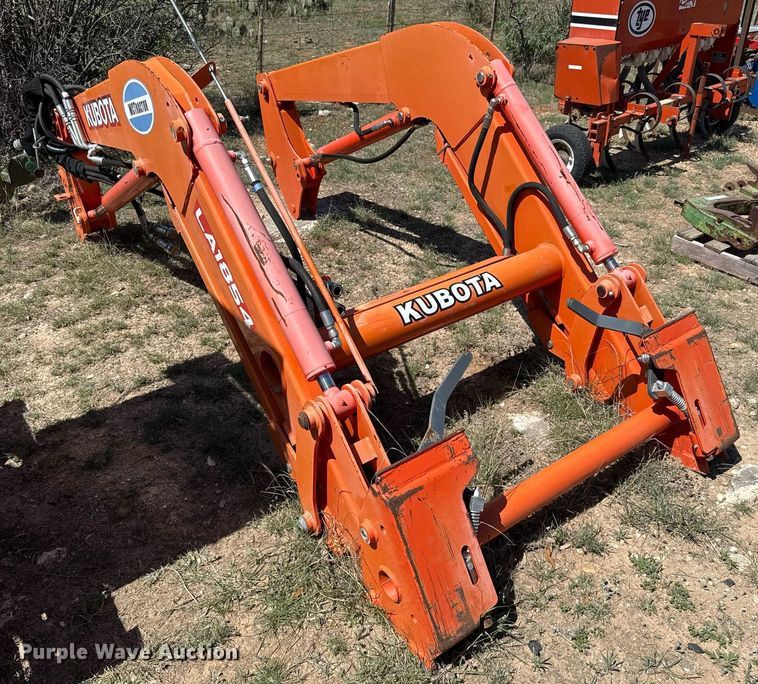image for item EJ3523 Kubota LA1854S loader