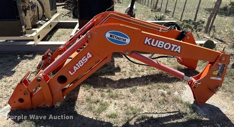 image for item EJ3523 Kubota LA1854S loader