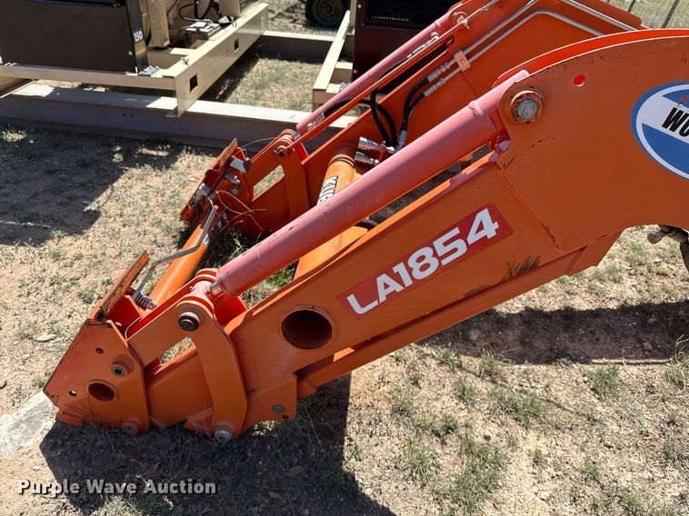 image for item EJ3523 Kubota LA1854S loader