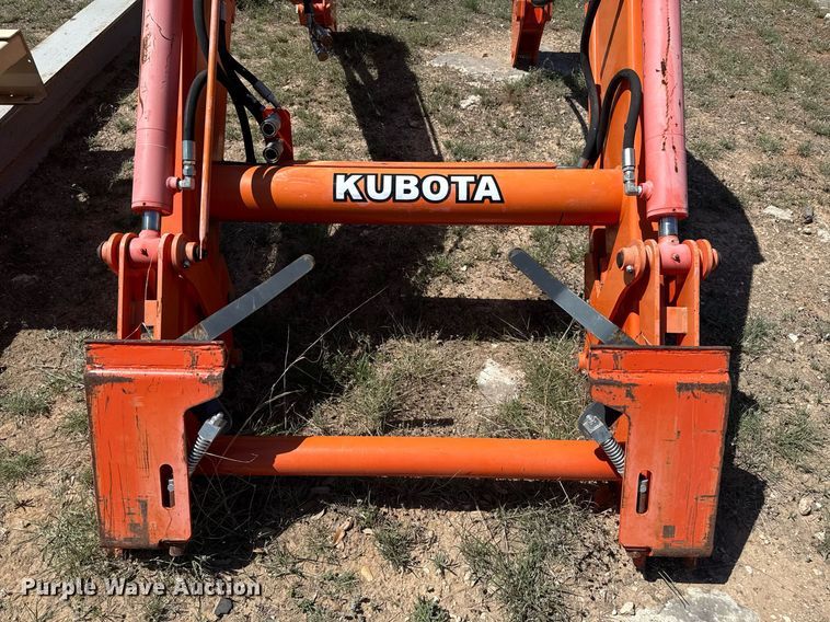 image for item EJ3523 Kubota LA1854S loader
