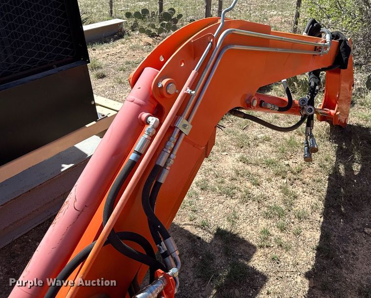 image for item EJ3523 Kubota LA1854S loader