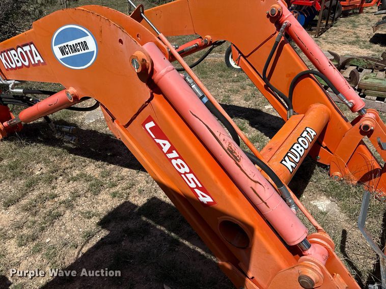 image for item EJ3523 Kubota LA1854S loader