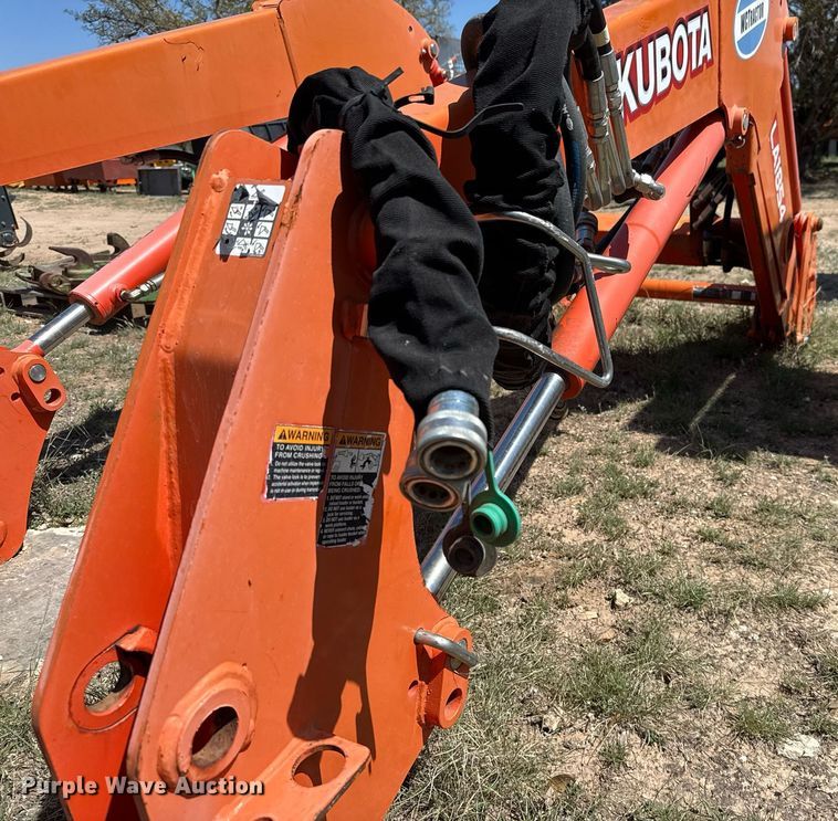 image for item EJ3523 Kubota LA1854S loader