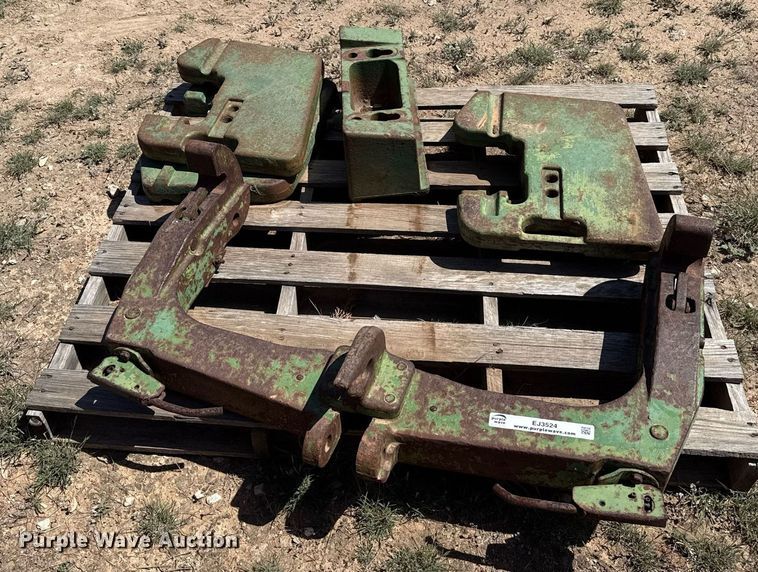 image for item EJ3524 Tractor parts