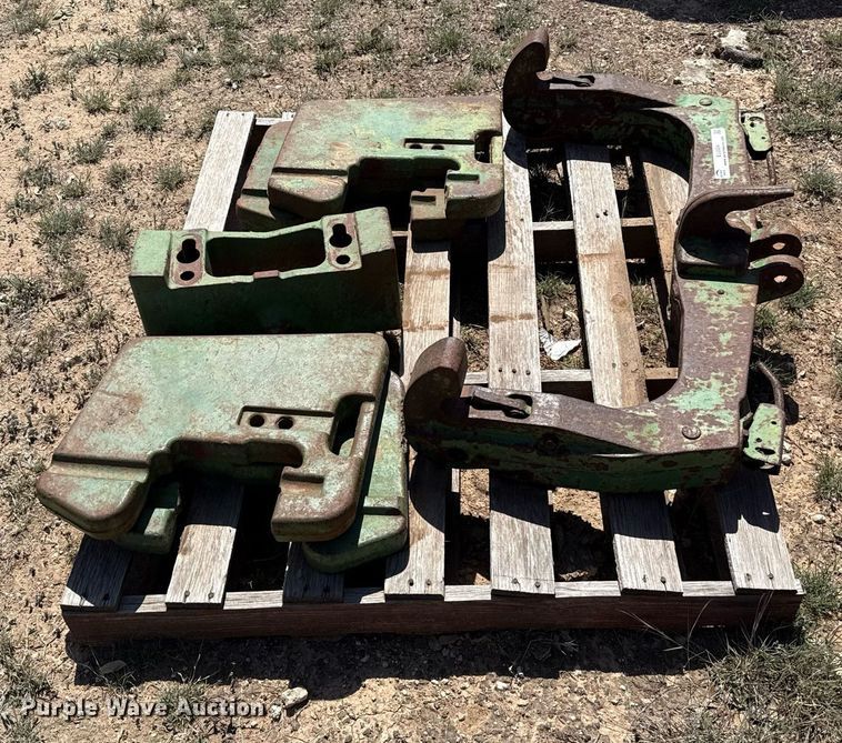 image for item EJ3524 Tractor parts