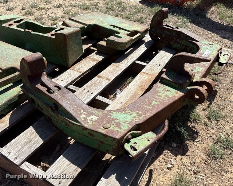 image for item EJ3524 Tractor parts