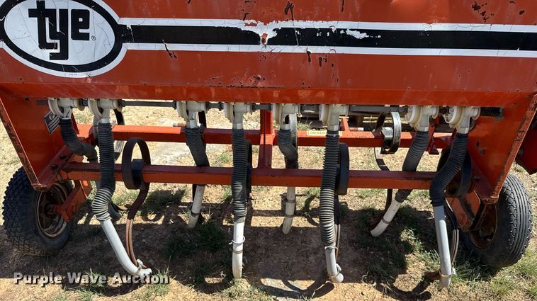 image for item EJ3525 Tye 104-332 grain drill