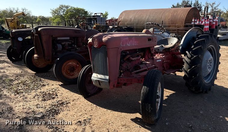 image for item EJ3531 (3) tractors