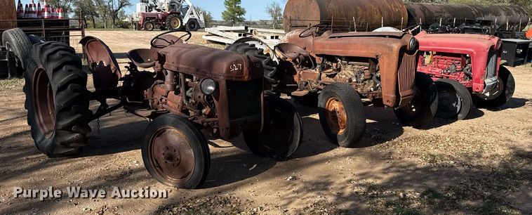 image for item EJ3531 (3) tractors