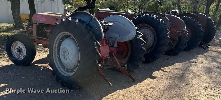 image for item EJ3531 (3) tractors