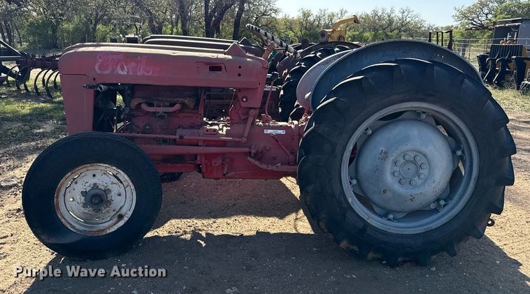 image for item EJ3531 (3) tractors