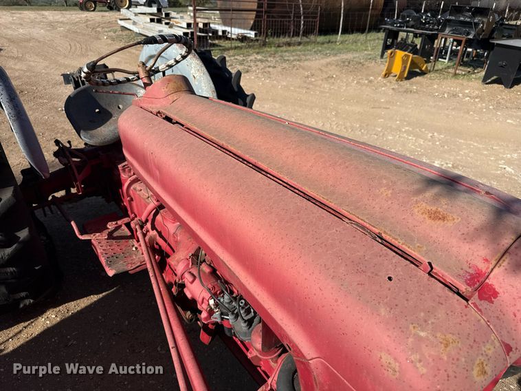 image for item EJ3531 (3) tractors